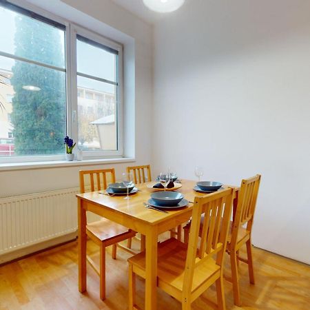 Apartman Topolova 912B Миловице Екстериор снимка